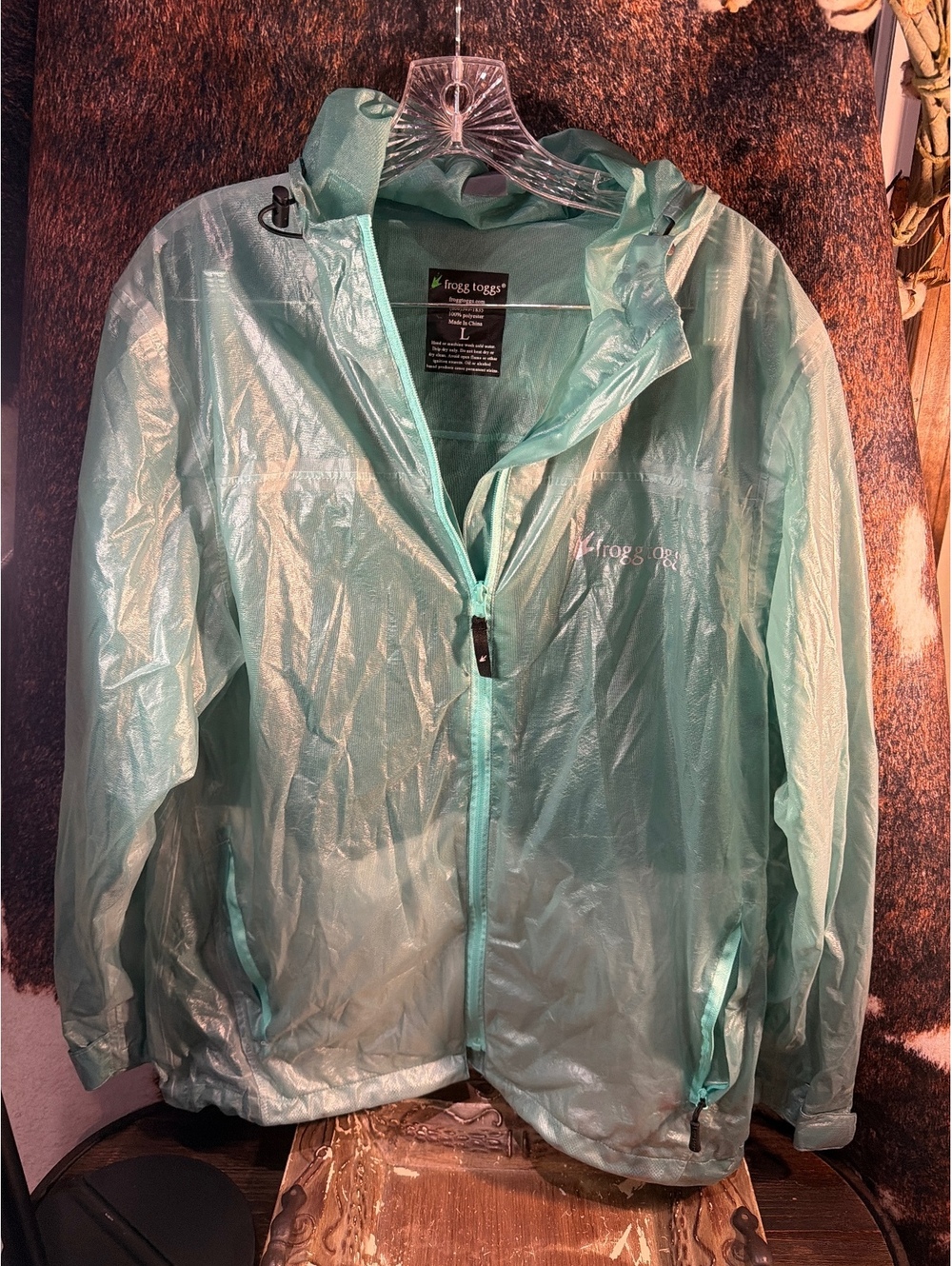 frogg toggs Lightweight Waterproof Rain Jacket in Mint Green - Size L